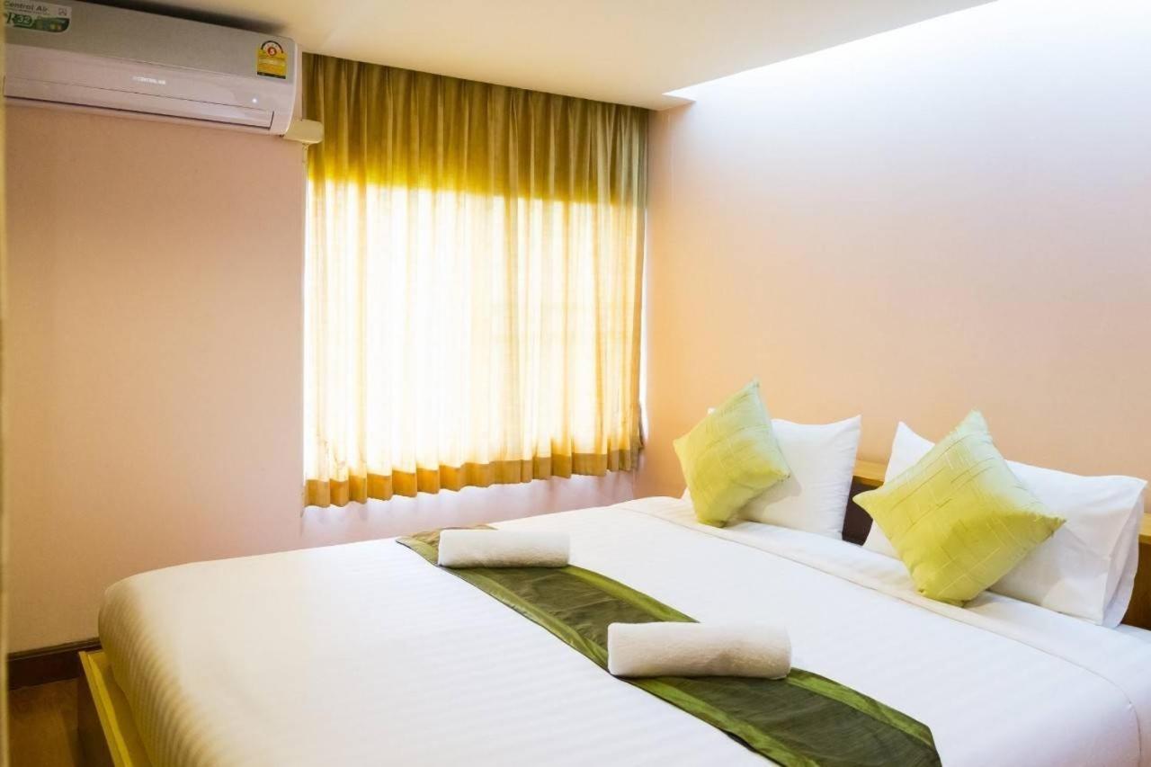 Nop Place Bangna Ban Bang Phrao Exterior foto