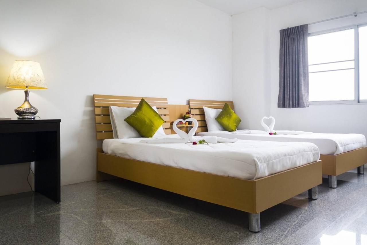 Nop Place Bangna Ban Bang Phrao Exterior foto